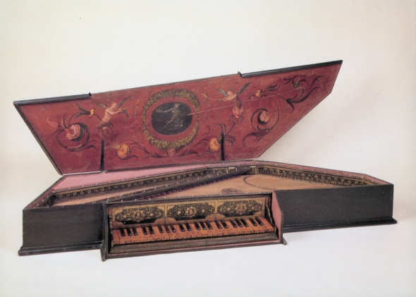 The Italian virginal polygonal according to Giovanni da Pertici, Firenze 1672 (cembalo da chiesa)
